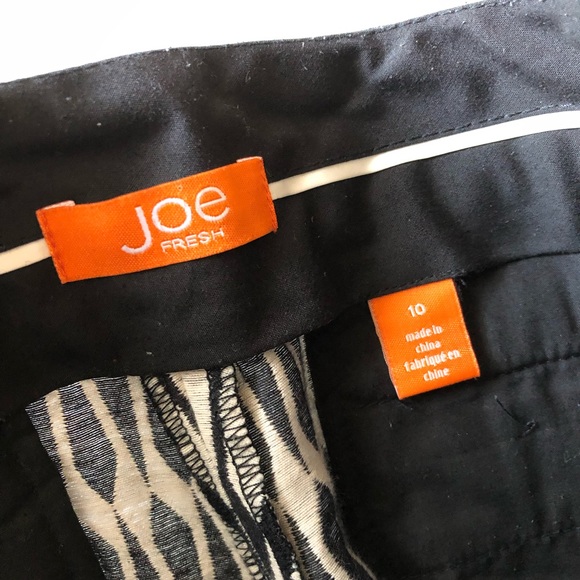 JOE FRESH B&W Flat Front Graphic Women’s Size 10 Shorts - Picture 3 of 7